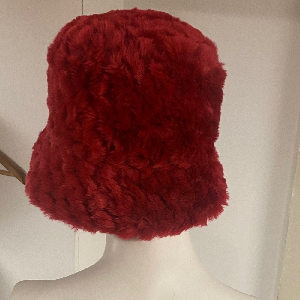 Y2K Red Faux Fur Bucket Hat OSFM - Picture 4 of 7